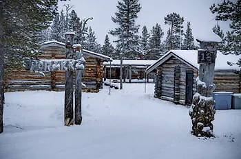 Отель Kuukkeli Log Porakka