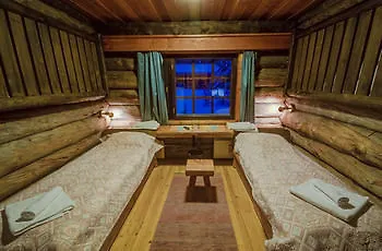 Kuukkeli Log Porakka 3*